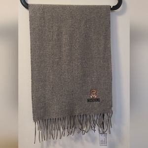 🤩 Moschino Unisex Bear Scarf With Fringe